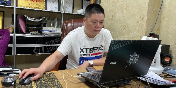 酒店食堂廚房設(shè)備報(bào)價(jià)-專(zhuān)業(yè)的才放心（宇杰廚具）