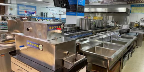 連鎖餐飲店廚房設(shè)備如何購買-教你個省錢妙招（宇杰廚具）